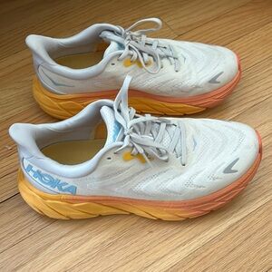 Women’s Hoka Arahi 6 Size 8.5
